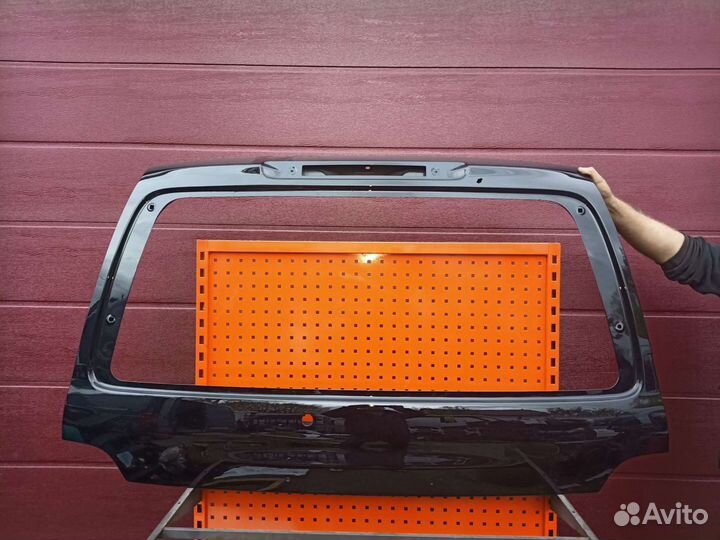 Крышка дверь багажника Лексус лх