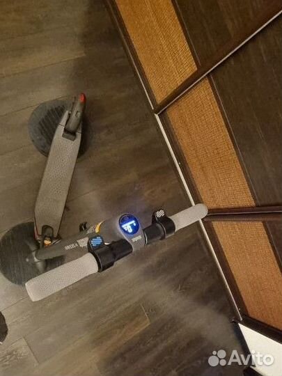 Электросамокат Ninebot Kickscooter ES2