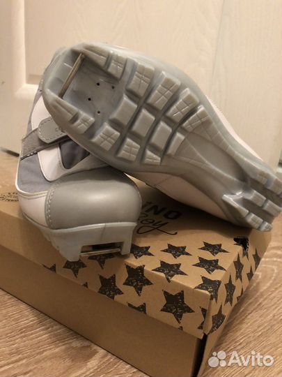 Лыжные ботинки размер 36