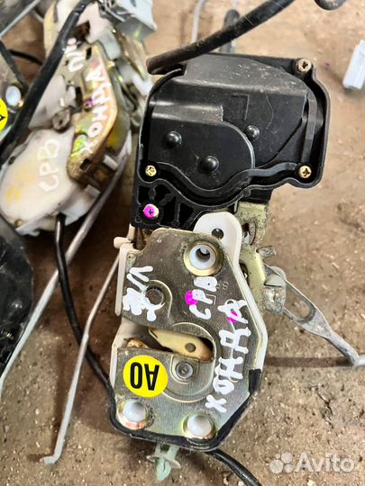 Замок двери задний передний L R Honda crv rd1