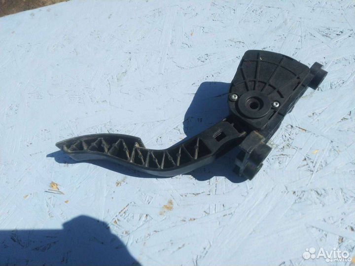 Электронная педаль газа Hyundai Solaris 2012