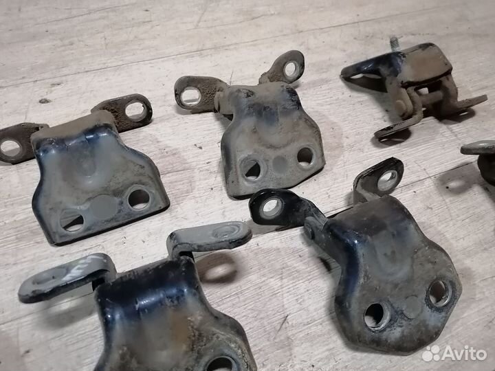 Петля двери Kia Spectra Киа Спектра