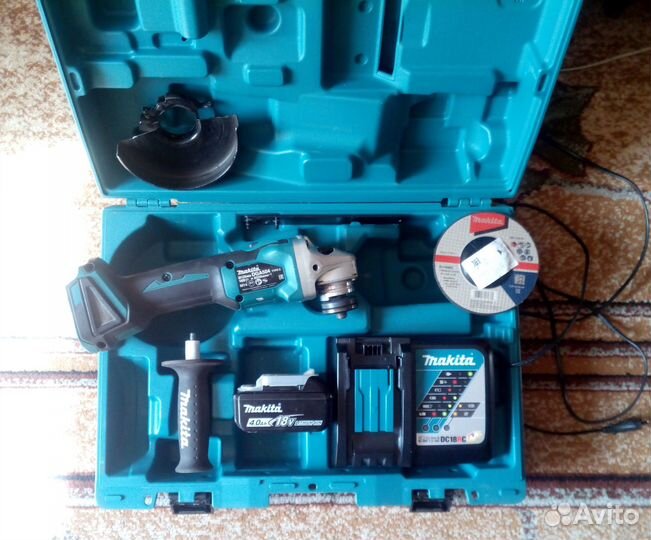 Аккумуляторная ушм (болгарка) Makita dga504, компл