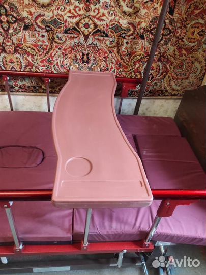 Медицинская кровать для лежачих больных met