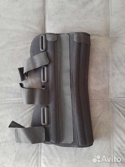 Тутор на коленный сустав