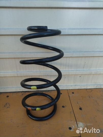 Стойка амортизатора