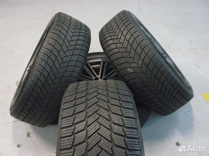 Колеса R20 BMW X7 G07 X5 G05 X6 G06 Italy зима