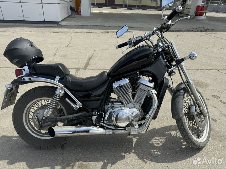 Suzuki Intruder vs400