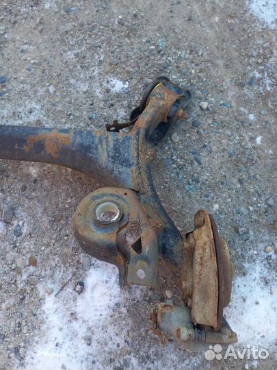 Балка подвески Peugeot 307