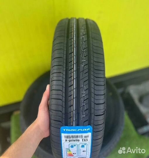 Tracmax X-Privilo TX5 215/55 R17 98W