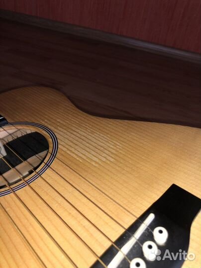 Электроакустическая гитара Martin LX1E