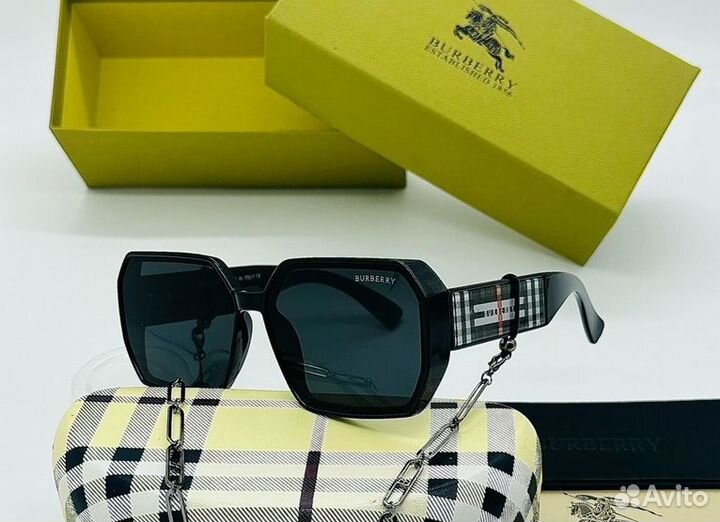 Очки солнцезащитные Burberry