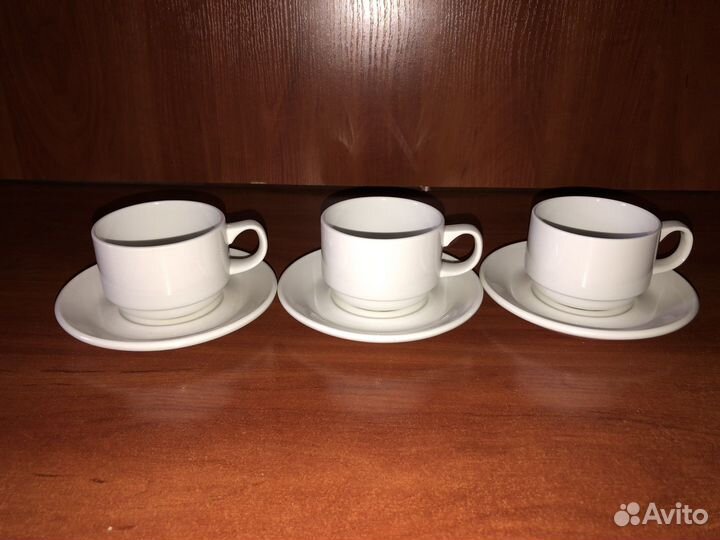Кофейные чашки с блюдцами новые