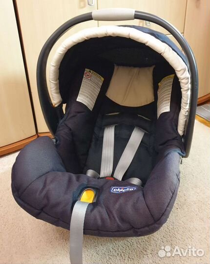 Автокресло-переноска Chicco(Чикко) 0-13кг б/у