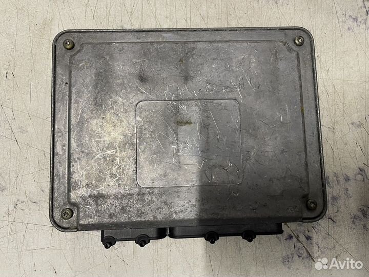 Блок управления двигателем Volkswagen Golf 4/Bora