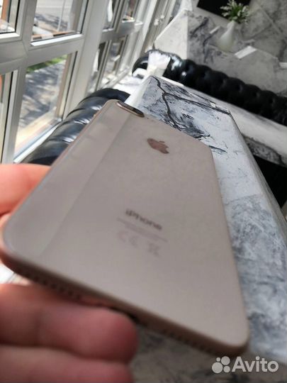 Телефон iPhone 8 plus