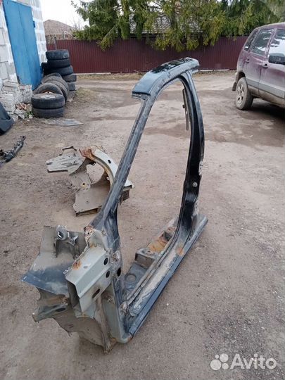 Дверной проем пер.левый рено логан 1