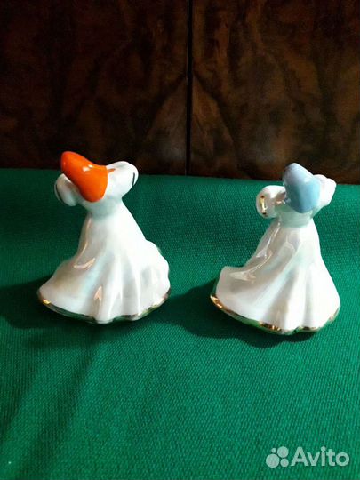 Статуэтки серии русский перепляс