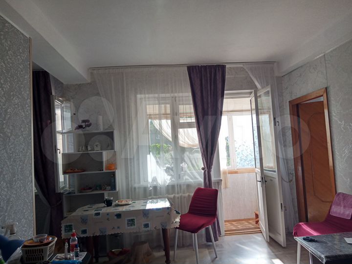 Комната 28 м² в 2-к., 3/5 эт.