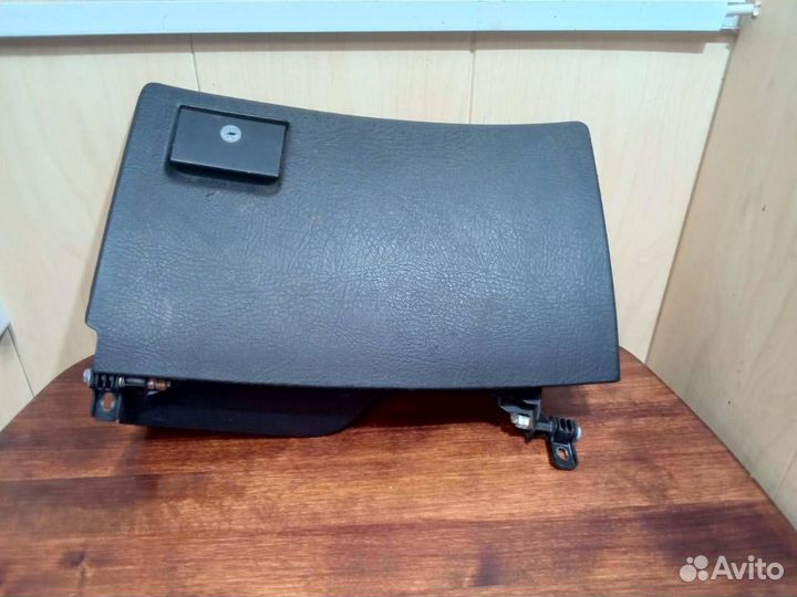 Бардачок Audi 80 B3