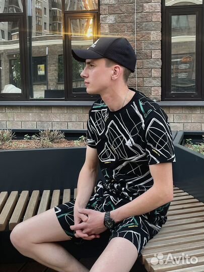 Шорты и футболки