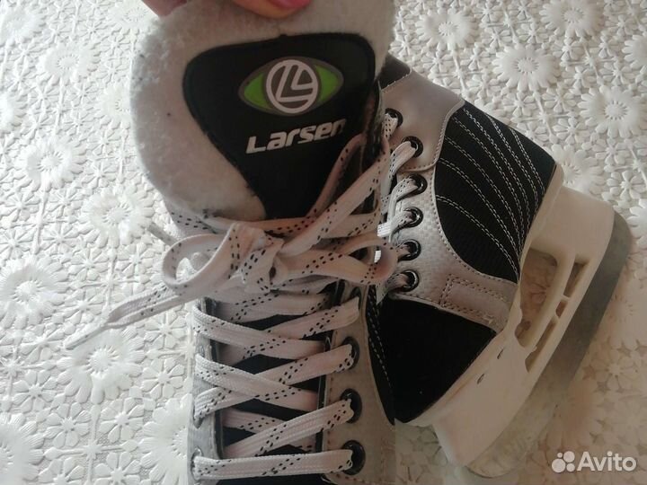 Коньки хокейные Larsen