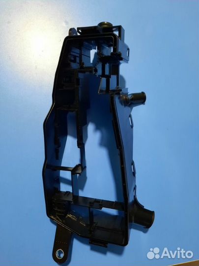 Корпус блока предохранителей средняя часть