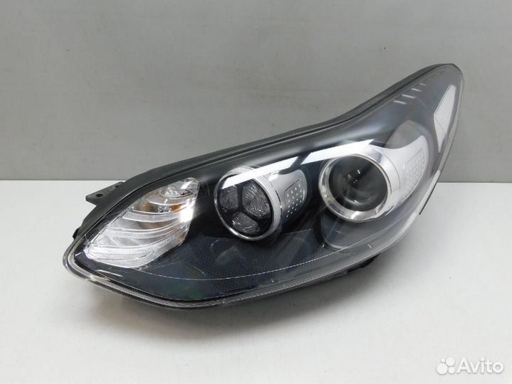 Фара левая Kia Sportage