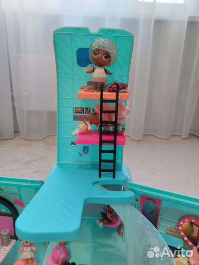 Игрушка автобус LOL