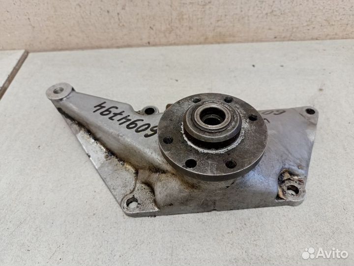 Кронштейн термомуфты