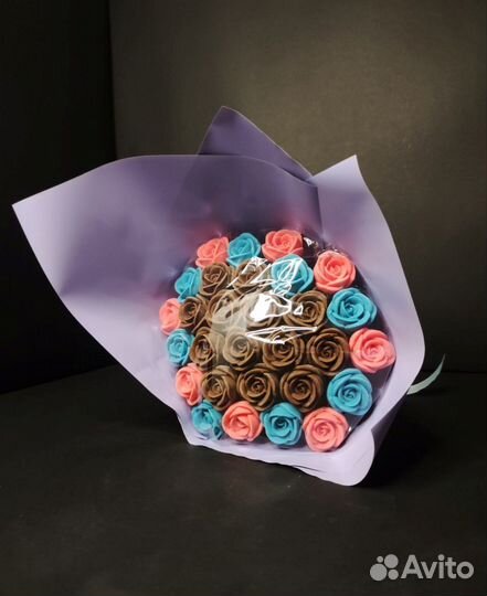 Букет - 29 Роз из Белого и Молочного Шоколада