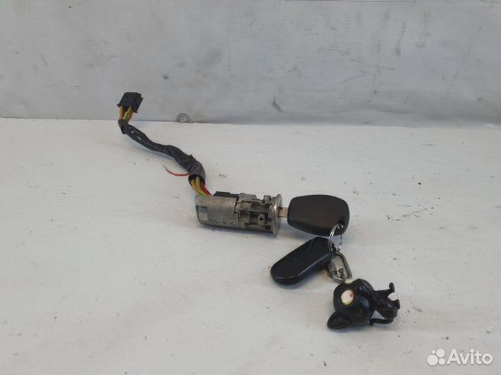 Замок зажигания Renault Logan 1 K7MF710 2007