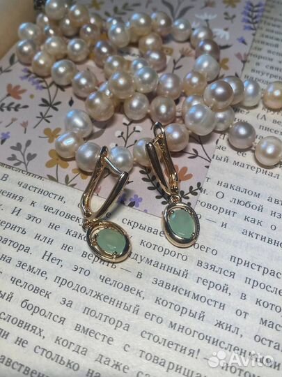 Серьги с зелёным камнем