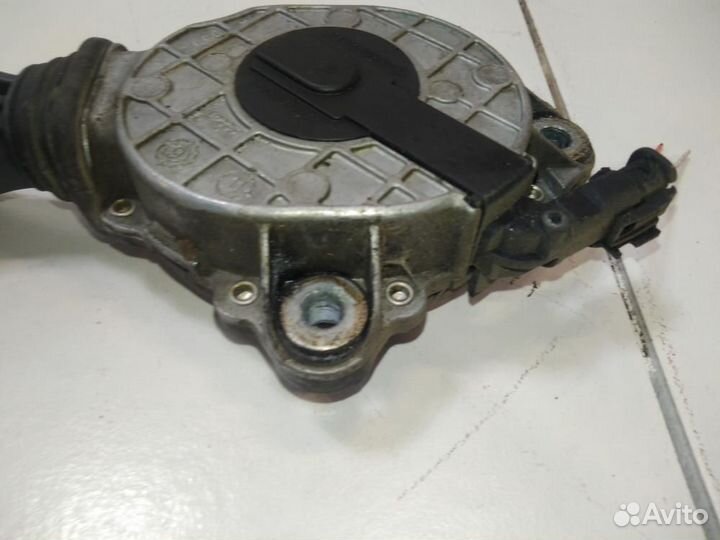 Ролик-натяжитель ручейкового ремня Peugeot 3008 20