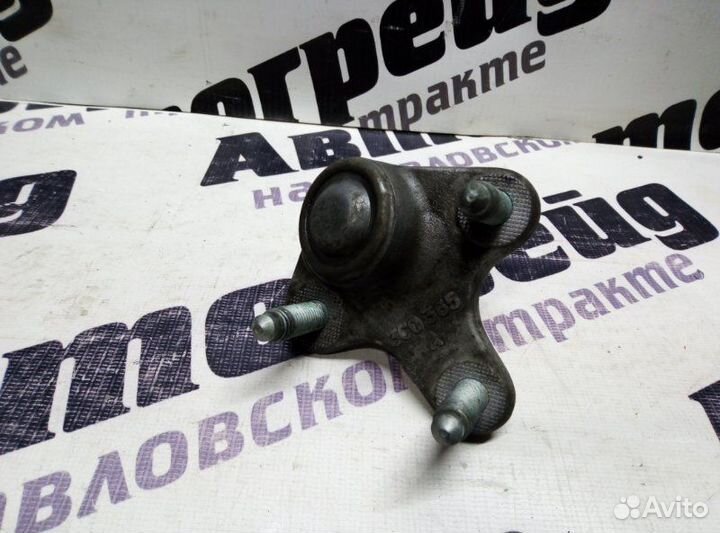 Шаровая опора передняя левая Volkswagen Passat 3C2
