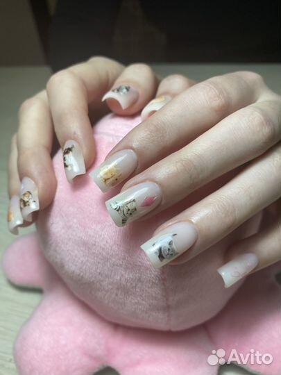 Модель на маникюр