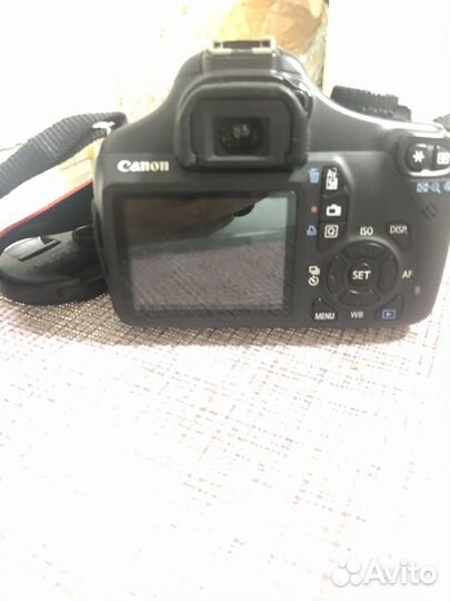 Зеркальный фотоаппарат Canon eos 1100D