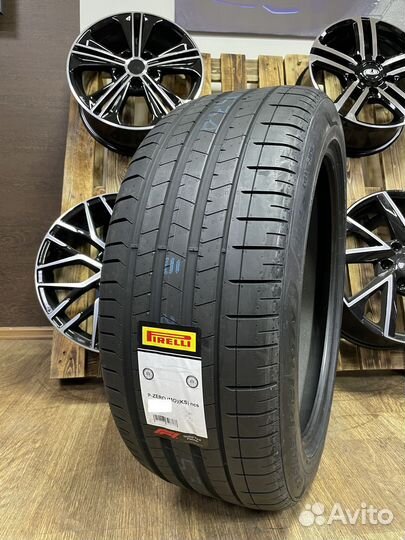 Pirelli P Zero PZ4 L.S. 235/55 R18 100V