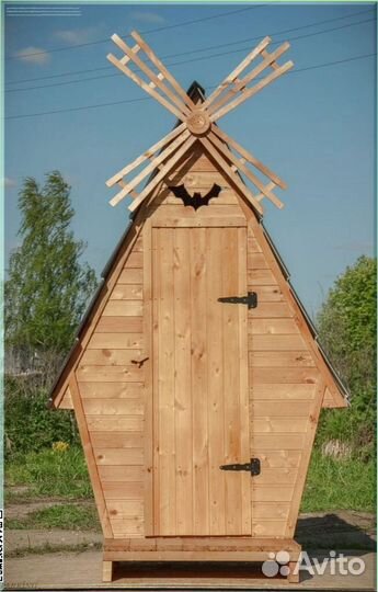 Дачный туалет с кошкой IAU