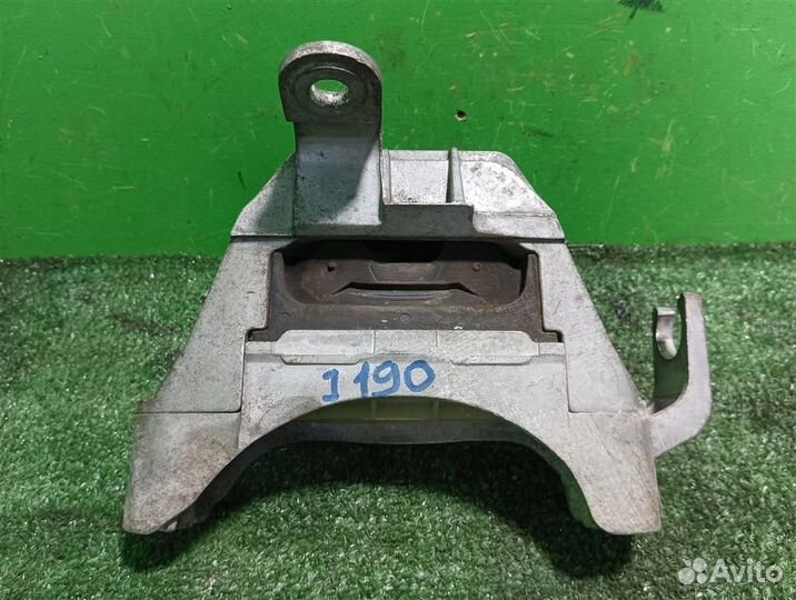 Опора (подушка) двигателя правая Chevrolet Cruze