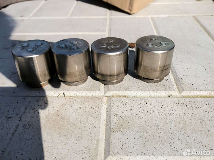 Суппорта передняя ось Mitsubishi OutlanderXL