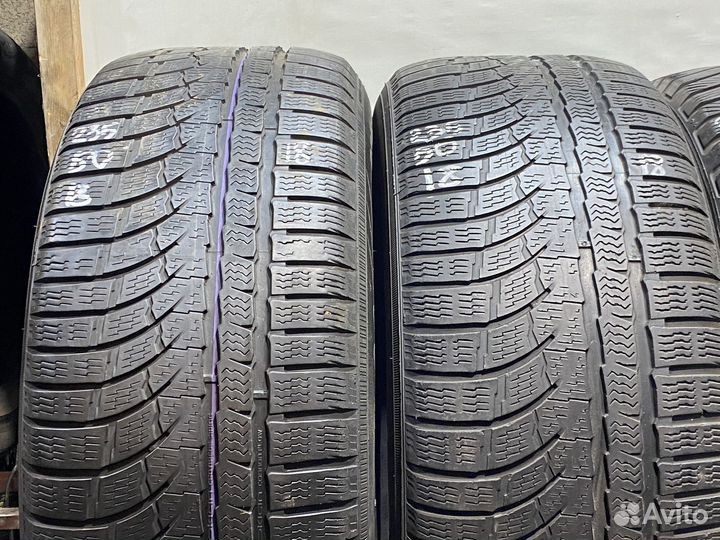 Nokian Tyres WR A4 235/50 R18