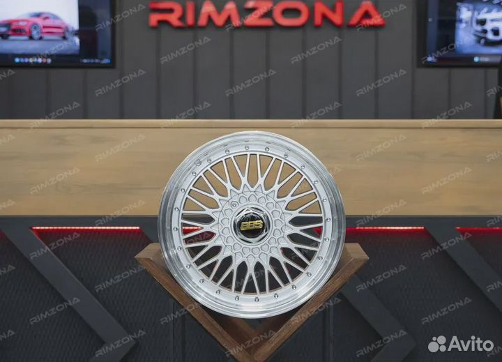 Литой диск BBS R17 5x108