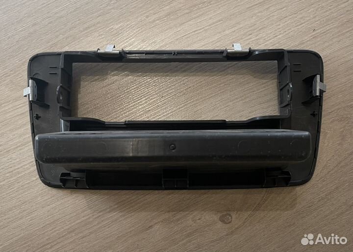 Рамка магнитолы 1din Seat ibiza 6j