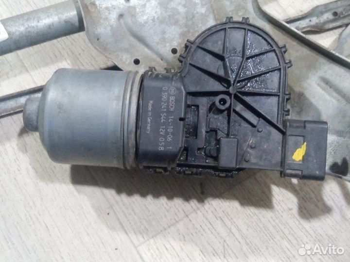 Трапеция стеклоочистителей Renault Duster