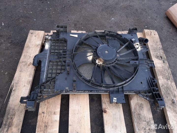 Касета радиаторов, диффузор Дастер 2.0 бензин