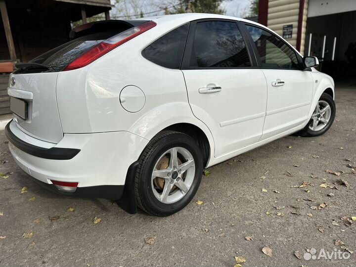 Ford Focus 1.6 МТ, 2006, 259 000 км