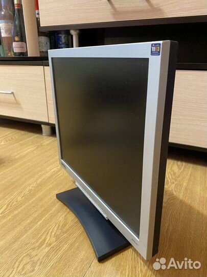 Монитор Benq 19