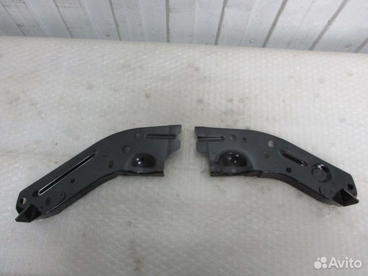 Панель телевизора Nissan Sentra / Tiida