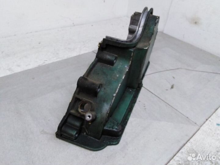 Крышка двигателя 20524635 Рено